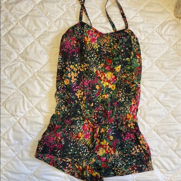 Romper - Picture 6 of 7